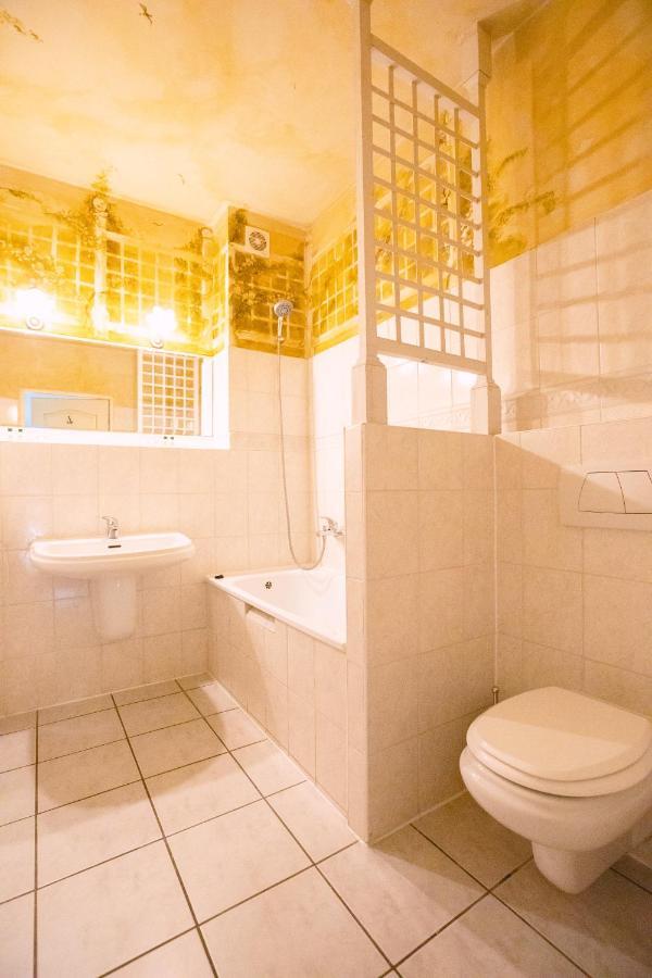Dwor Podstolice - House Of Rosenthal Villa Luaran gambar